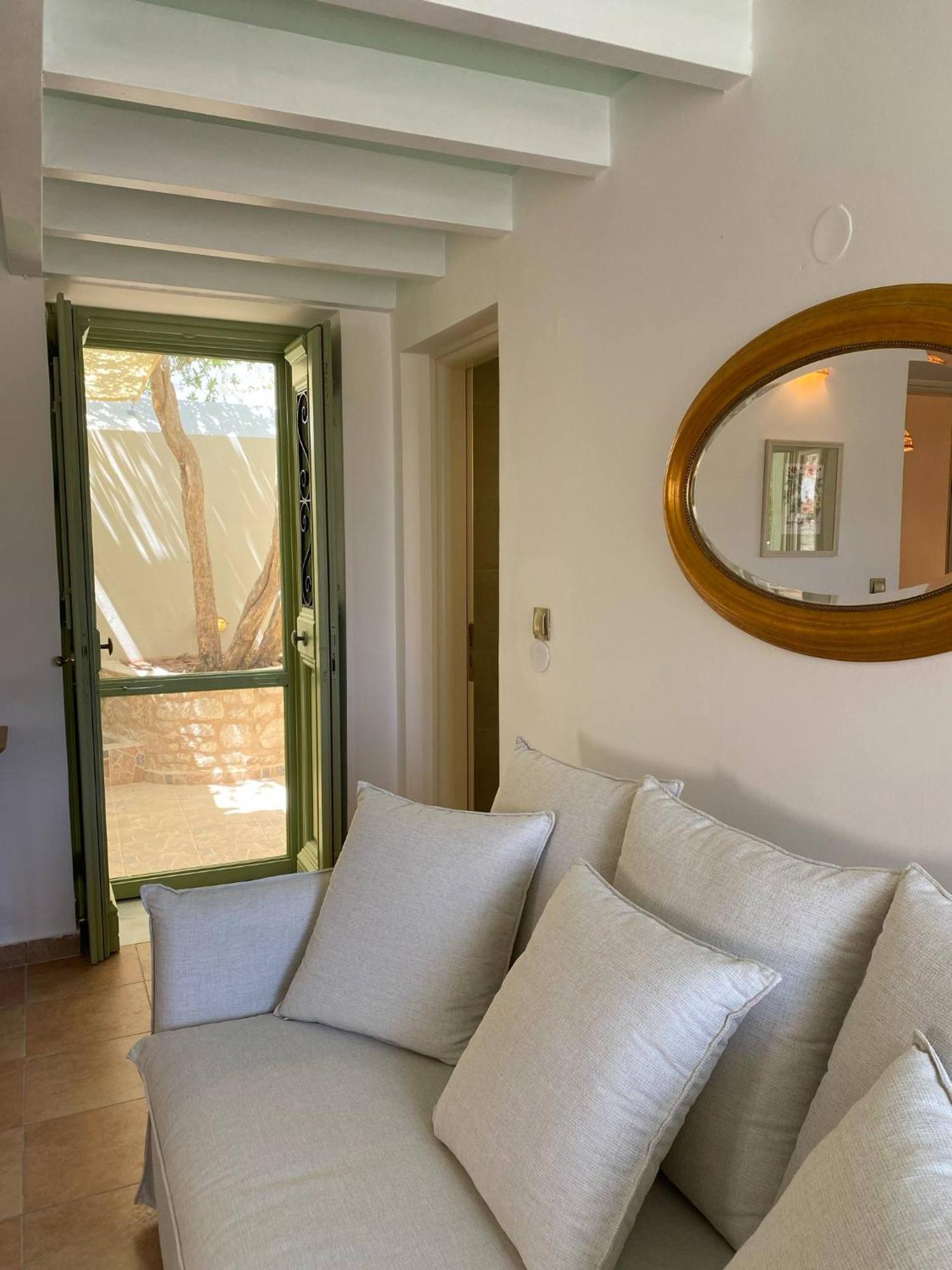 Villa Theoni Chalki Town エクステリア 写真