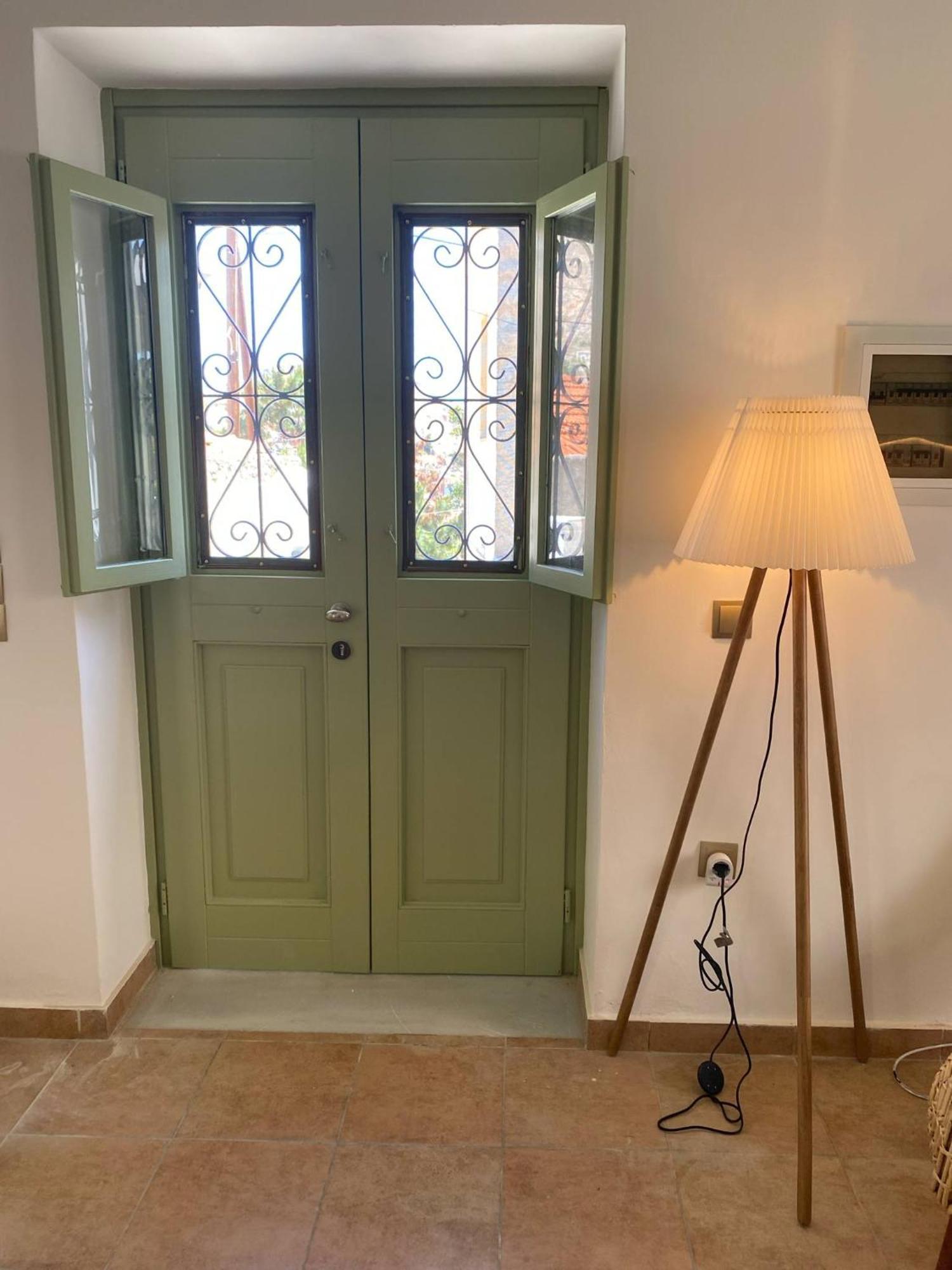 Villa Theoni Chalki Town エクステリア 写真